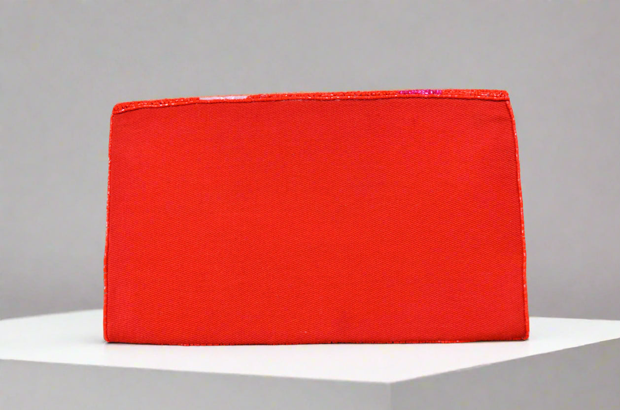 RADIANT HEARTS ENVELOPE CLUTCH